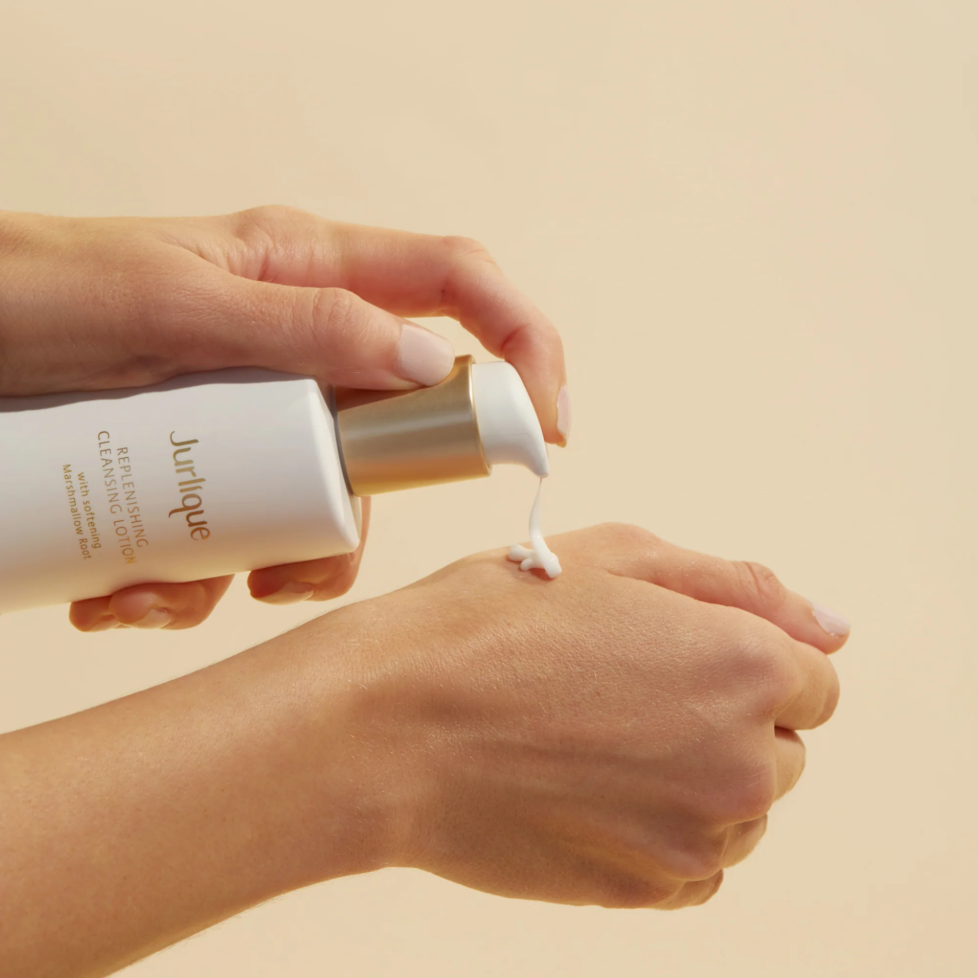 Replenishing Cleansing Lotion - Image 5